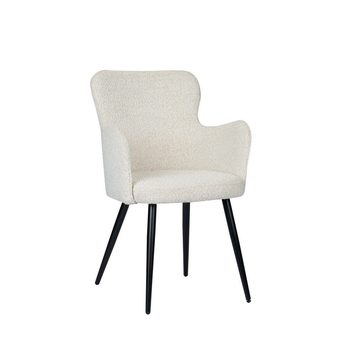 Parelwitte oorfauteuil met zwarte poten in moderne setting