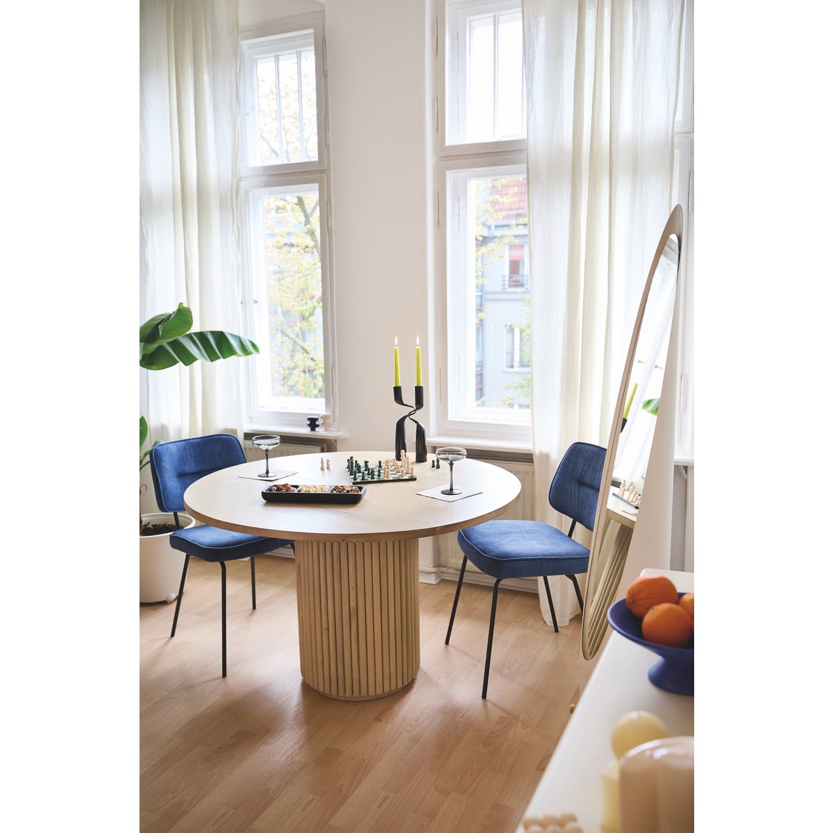 Round dining table 120x120 cm Mango wood