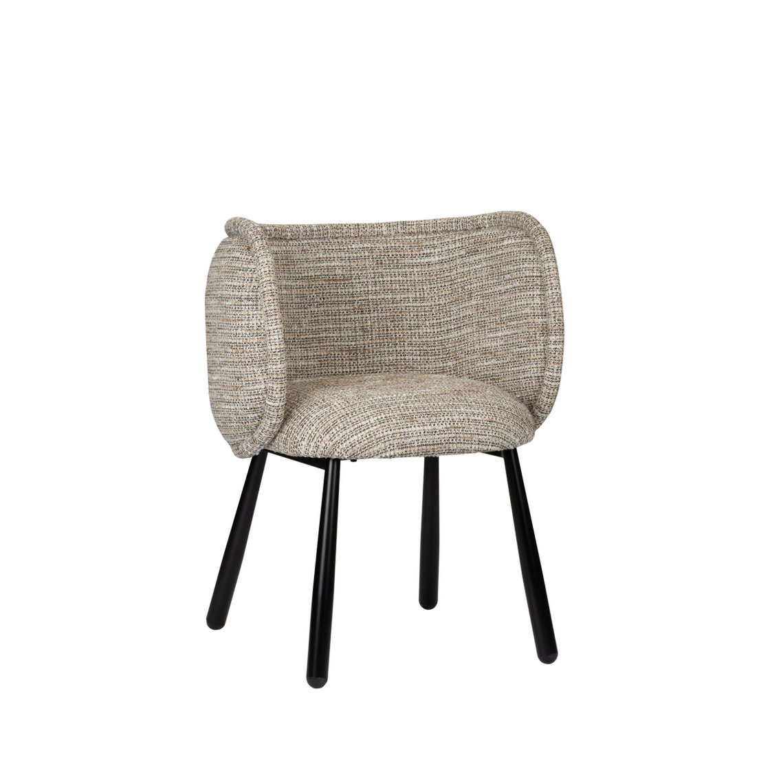 Fauteuil in beige kleur met zwarte metalen poten in moderne woonkamer