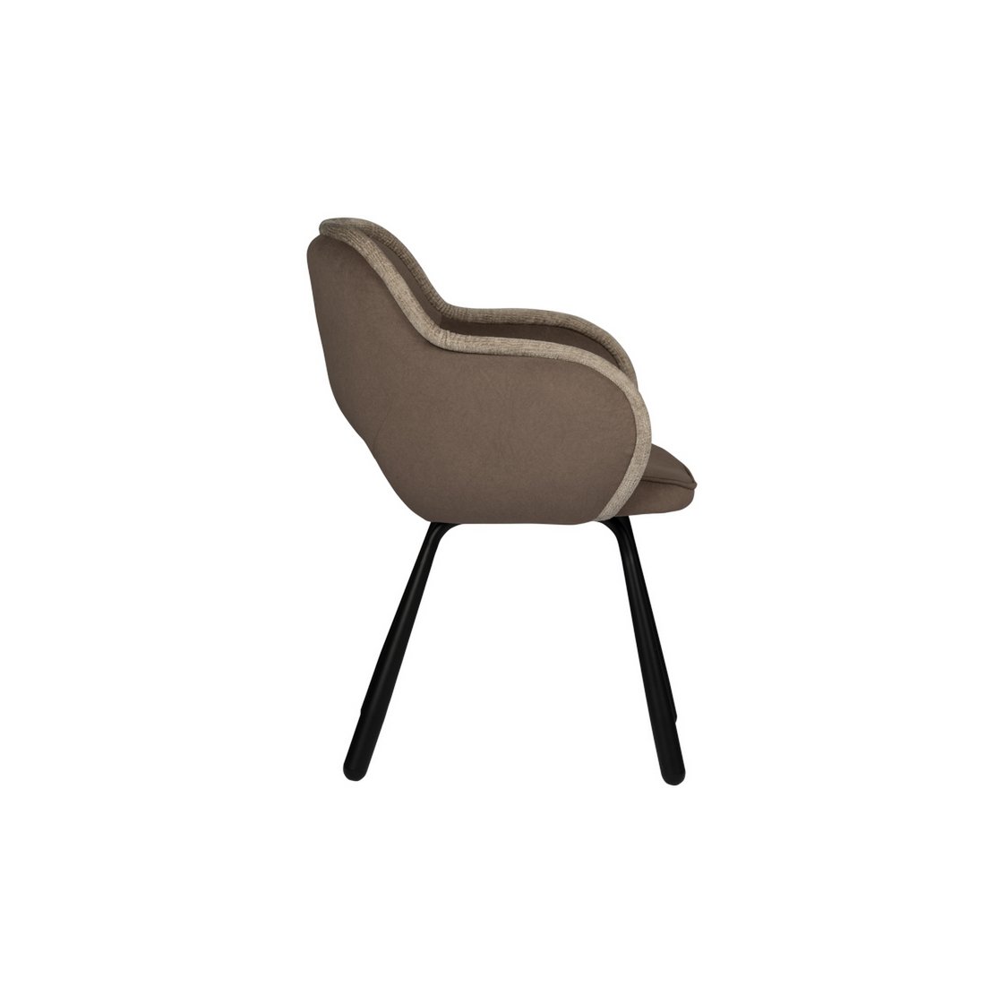 Chocolade kleurige stoel met zwarte poten in moderne woonkamer