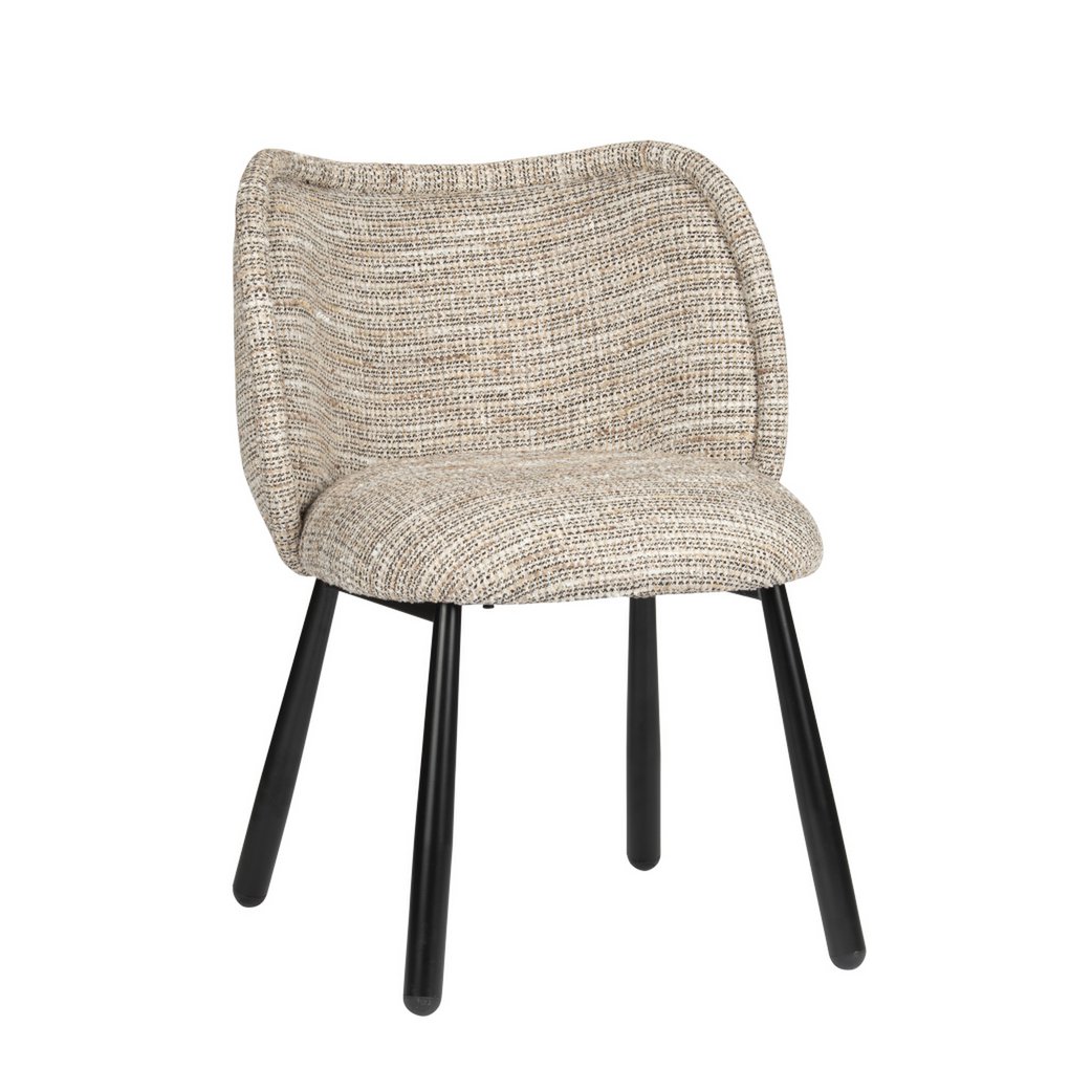 Panda stoel met zachte kussens en ergonomische rugleuning in moderne eetkamer