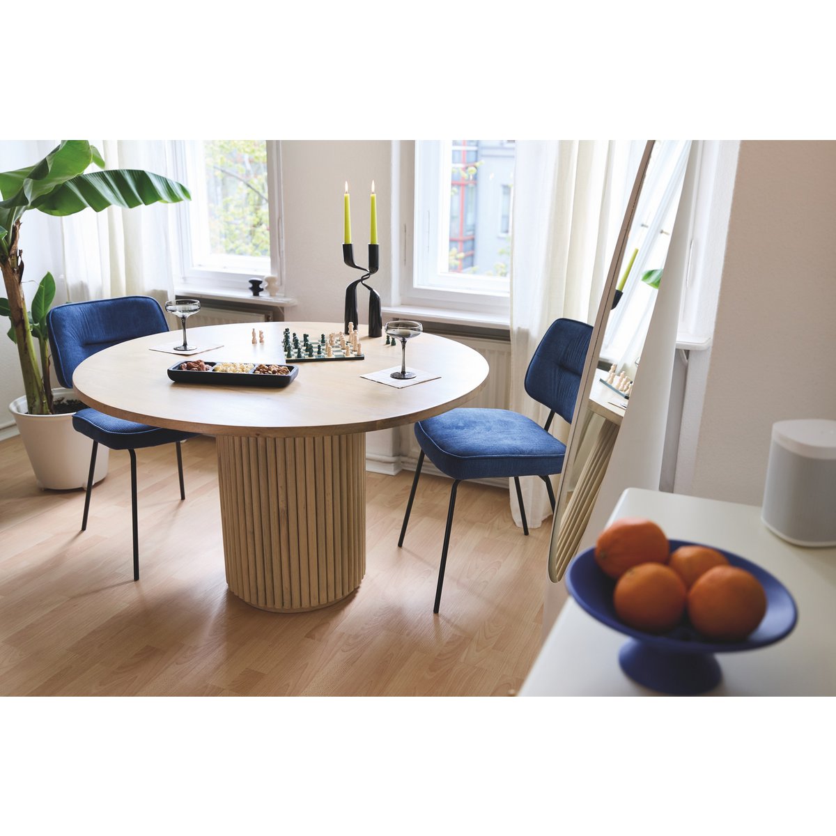 Round dining table 120x120 cm Mango wood