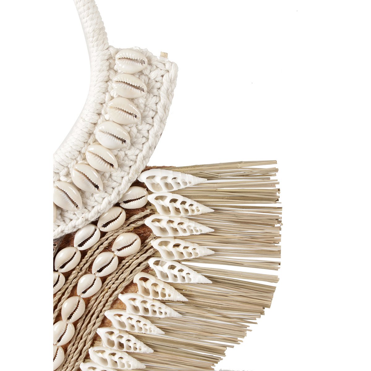 Handgemaakte Schaalketting op Metalen Standaard