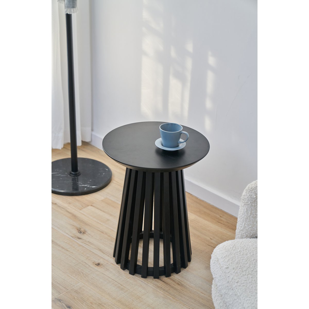 Round Side Table Black