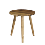 Ronde bijzettafel van gerecycled hout in woonkamer