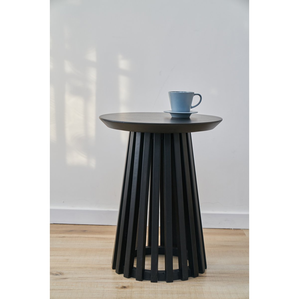 Round Side Table Black