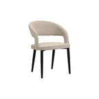 Beige stoel met metalen frame in moderne eetkamer