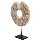 Handgemaakte Schelp Ketting op Metalen Standaard