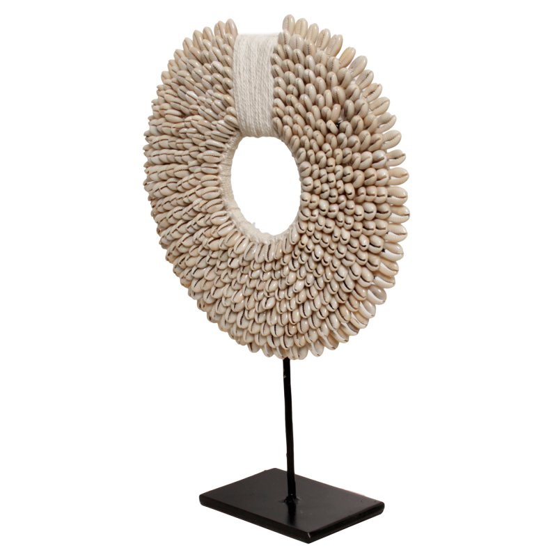 Handgemaakte Schelp Ketting op Metalen Standaard