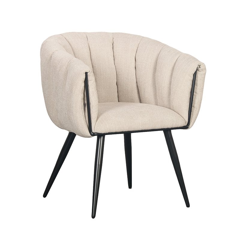 Beige eetkamerstoel set in moderne eetkamer