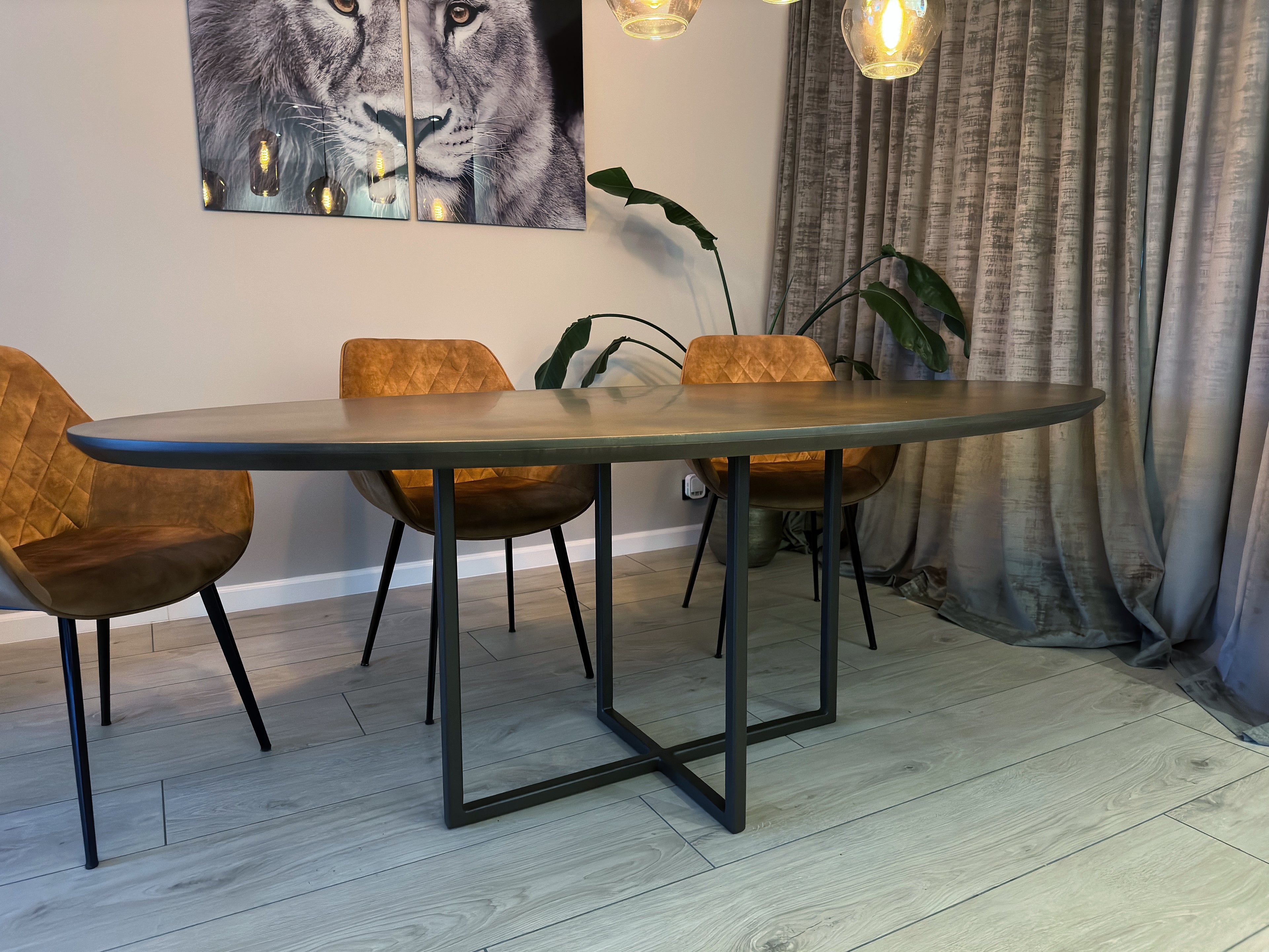Oval Dining Table Marotta