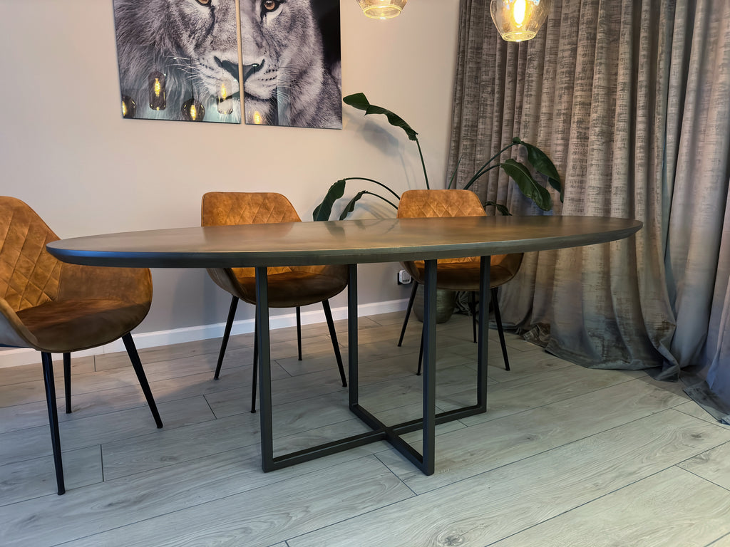 Oval Dining Table Marotta