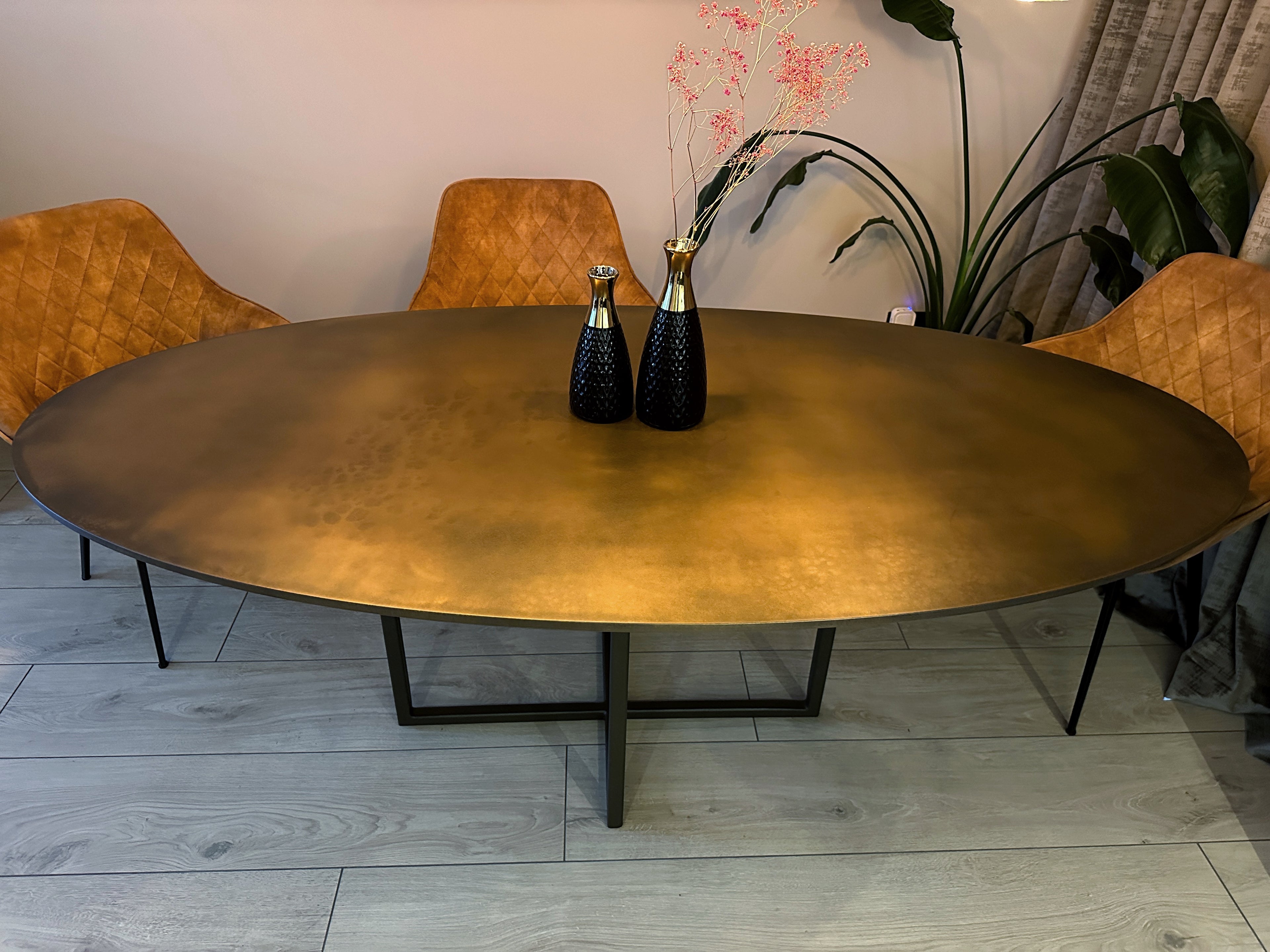 Oval Dining Table Marotta