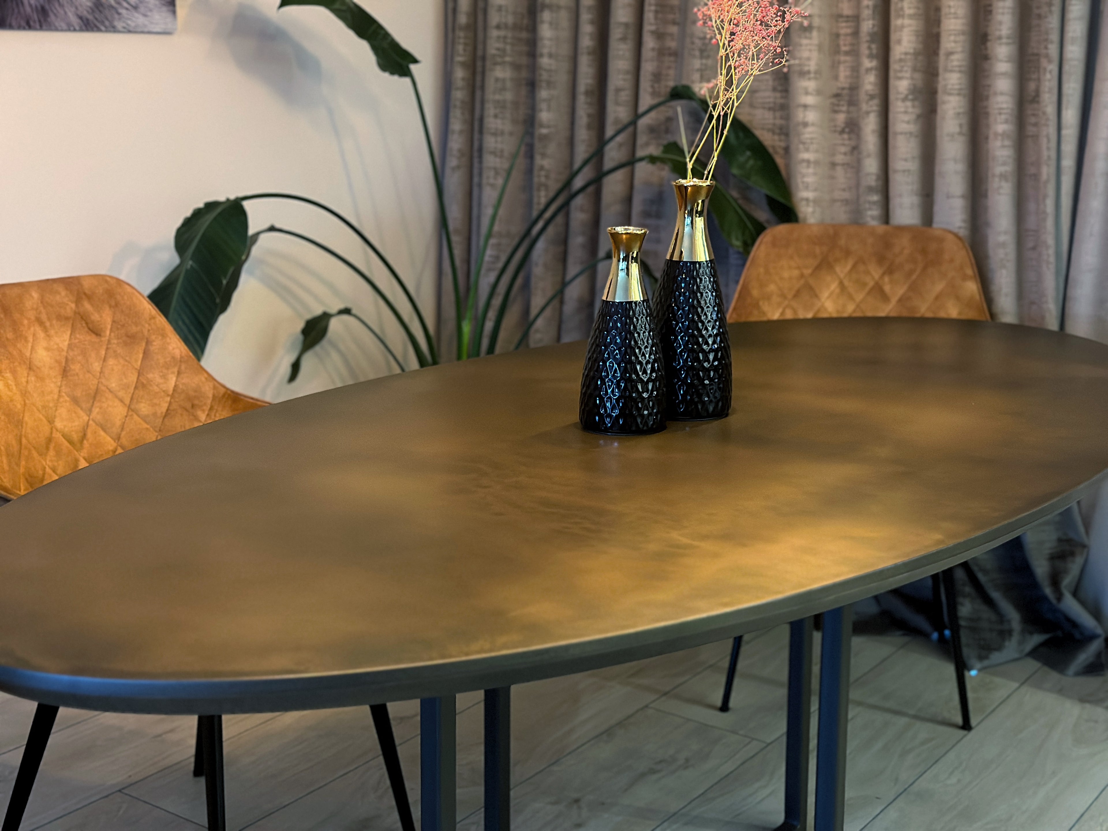 Oval Dining Table Marotta